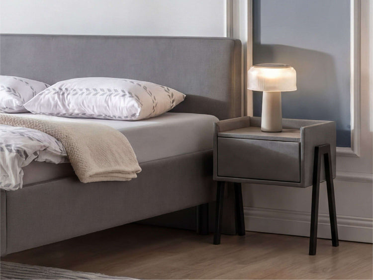 Bed Antwerpen Bed Antwerpen