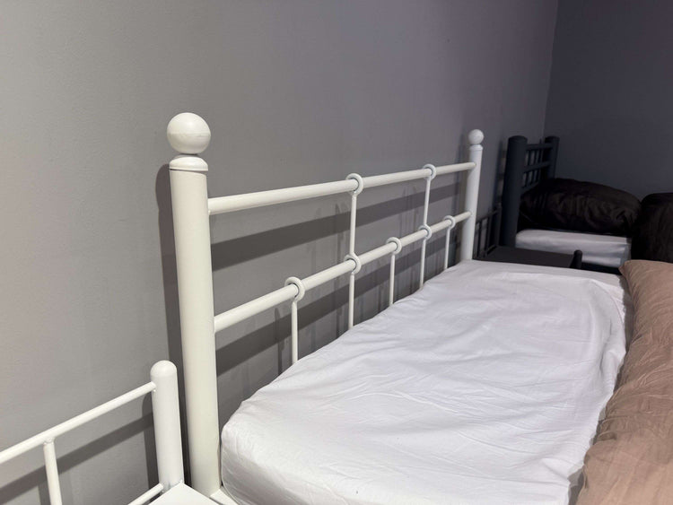Bed Bern - Showroomset Bed Bern - Showroomset