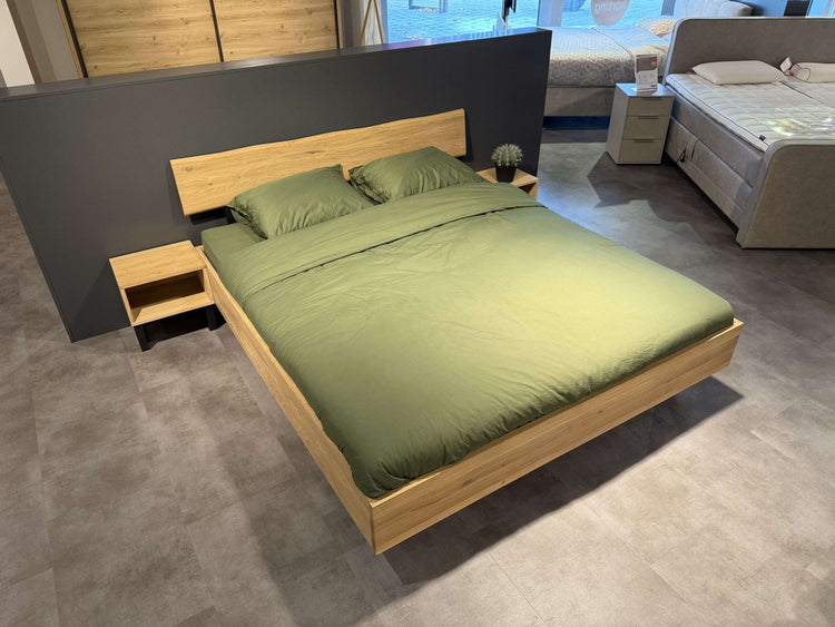 Bed Hull | houten hoofdbord - Showroomset Bed Hull | houten hoofdbord - Showroomset