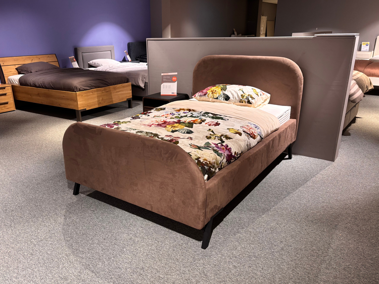 Bed Munno - Showroomset Bed Munno - Showroomset