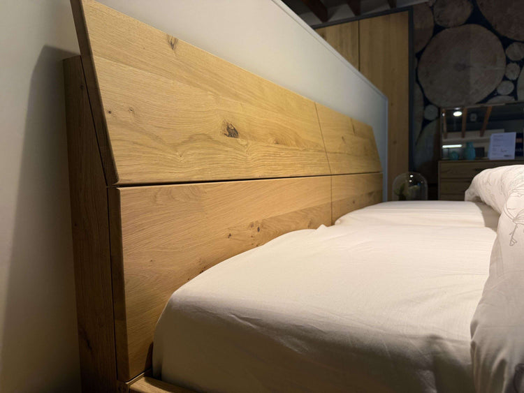 Bed Real - Showroomset Bed Real - Showroomset