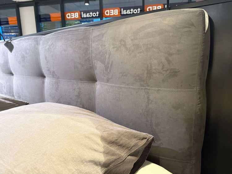 Boxspring Ostland elektrisch - Showroomset Boxspring Ostland elektrisch - Showroomset