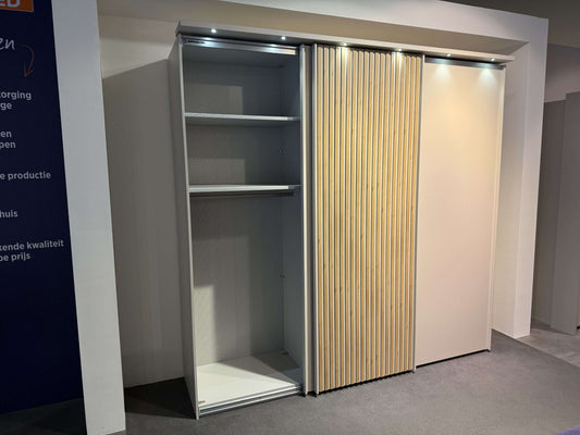 Schuifdeurkast Leon - Showroomset Schuifdeurkast Leon - Showroomset