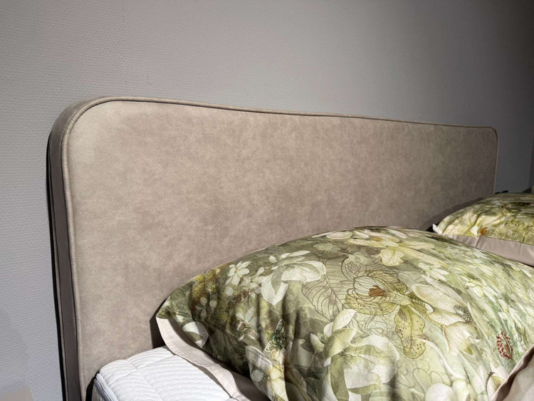 Boxspring Ulsberg elektrisch deelbaar - Showroomset Boxspring Ulsberg elektrisch deelbaar - Showroomset