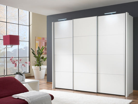 Alvaro met houten deuren Alvaro met houten deuren