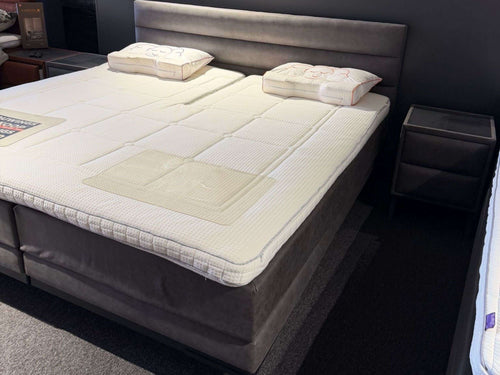 Boxspring Bordeaux elektrisch - Showroomset