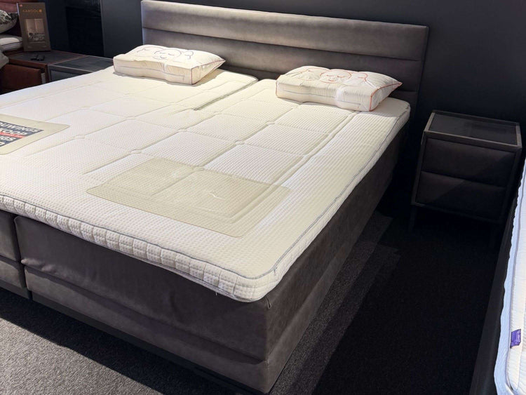 Boxspring Bordeaux elektrisch - Showroomset