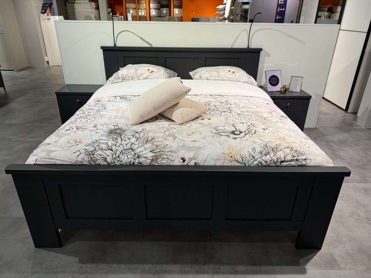 Bed Celta - Showroomset