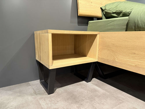 Bed Hull | houten hoofdbord - Showroomset