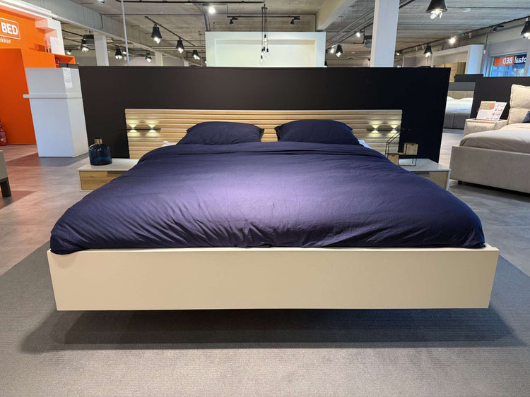 Bed Leon - Showroomset