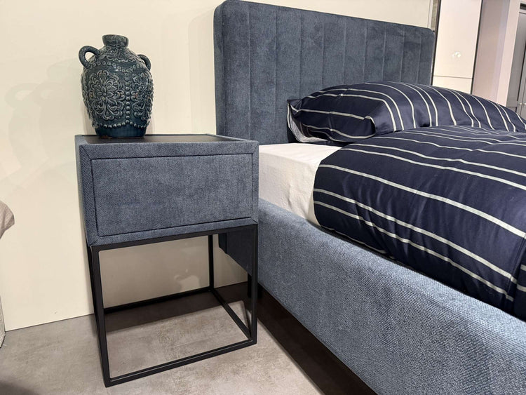 Bed Marke - Showroomset