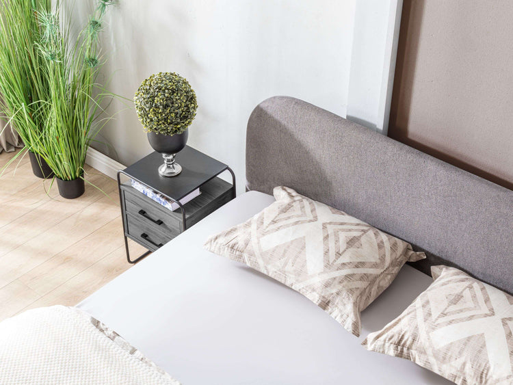 Bed Munno