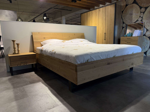 Bed Real - Showroomset