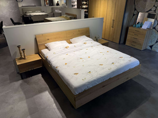 Bed Real - Showroomset