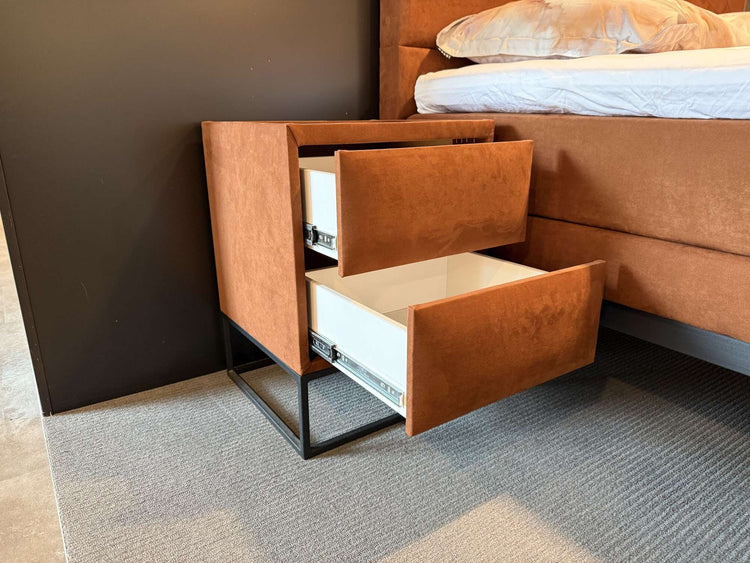 Boxspring Bordeaux - Showroomset