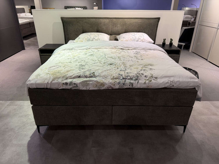 Boxspring Halmstad - Showroomset