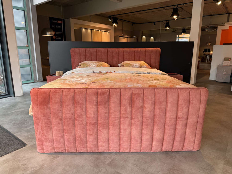 Boxspring Kalix - Showroomset