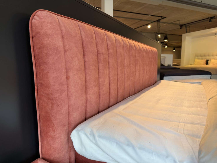 Boxspring Kalix - Showroomset