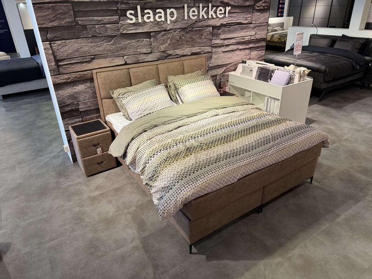 Boxspring Sundfall - Showroomset