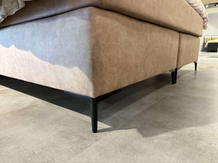 Boxspring Sundfall - Showroomset