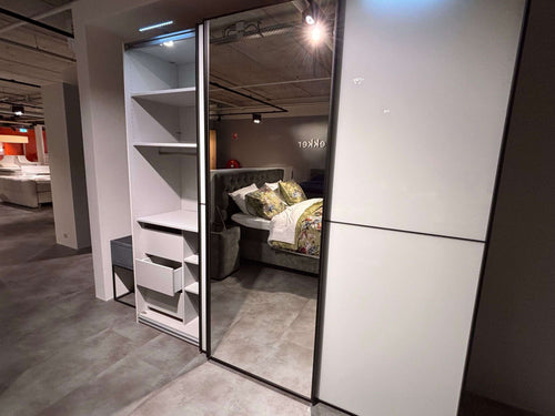 Schuifdeurkast Faro - Showroomset